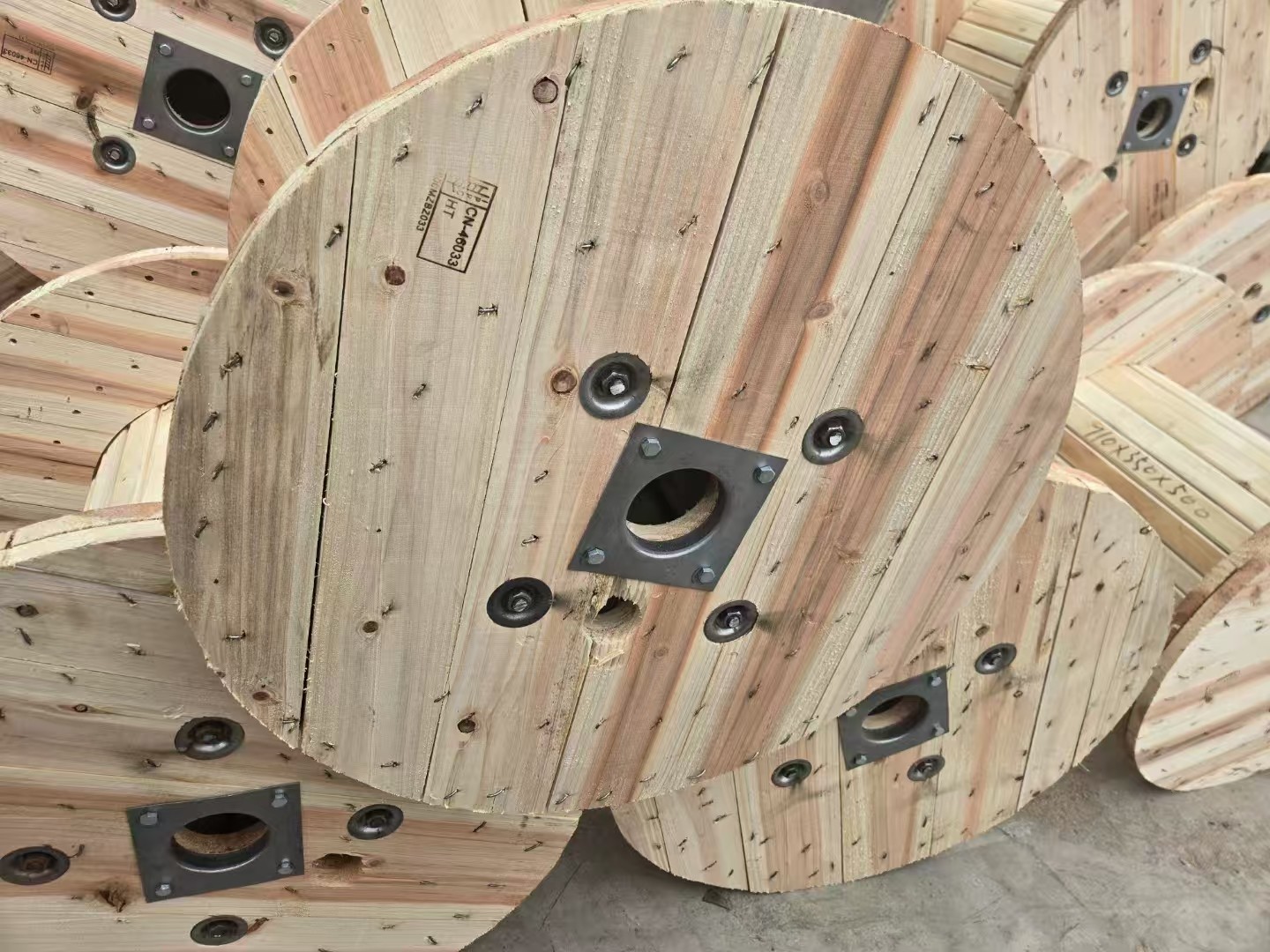 Perché usiamo tamburi di legno fumigati per le esportazioni di cavi?